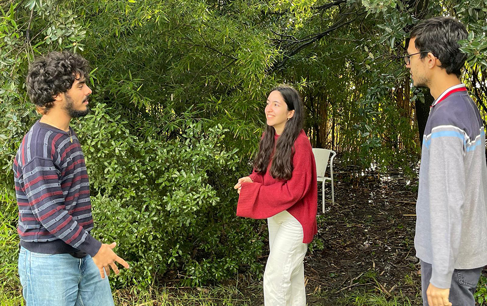 Três estudantes do DCM