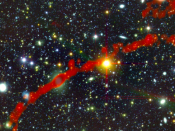 Pormenor da radiogaláxia gigante MGTC J095959.63+024608.6, detetada com o radiotelescópio MeerKAT