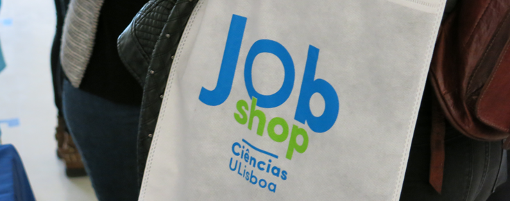 Saco com logotipo da jobshop em destaque