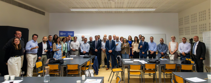 CIÊNCIAS reforça liderança na cibersegurança com sucesso da 4.ª edição de programa executivo Foto de grupo dos participantes da sessão de encerramento do curso.