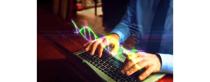 Cursos Avançados CE3C 2025-2026 "Bioinformatics analysis of biological sequences" Computador portátil a projetar imagem de sequência biológica
