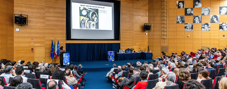 Grande Auditório durante a celebração do 113.º aniversário de CIÊNCIAS