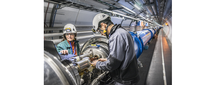 Seminário "LEP3, a proposal to re-use the LHC tunnel" Large Hadron Collider